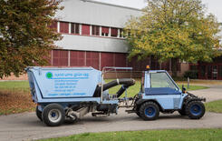 Wurzelstockfräse auf Anhänger